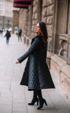 "Winter Woman's Maxi Hooded Puffer Coat in Black - Casual Quilted Jacket with Lapel Collar for Wa...